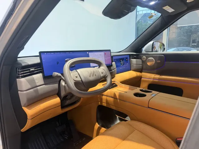 IM Motors LS8 — Фото автомобиля 7