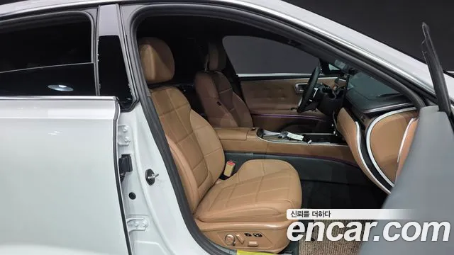 Hyundai Grandeur GN7 — Фото автомобиля 16