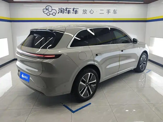 Li Auto L6 — Фото автомобиля 3