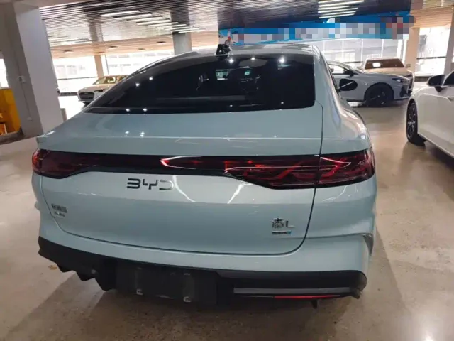 BYD Qin L — Фото автомобиля 5