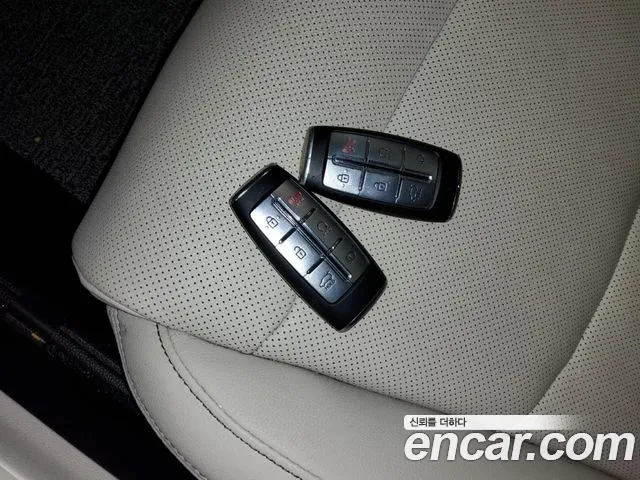 Genesis GV70 — Фото автомобиля 19