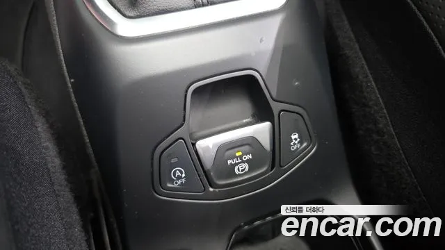 Jeep Renegade — Фото автомобиля 27