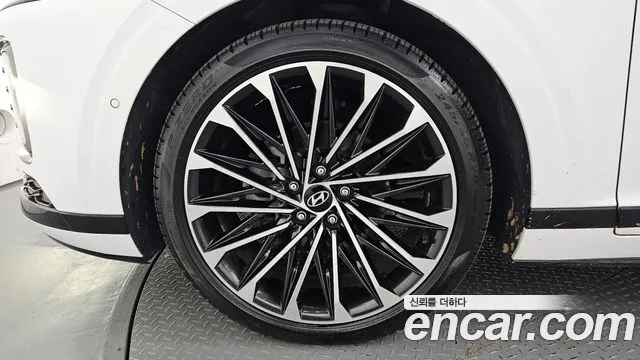 Hyundai Grandeur GN7 — Фото автомобиля 5