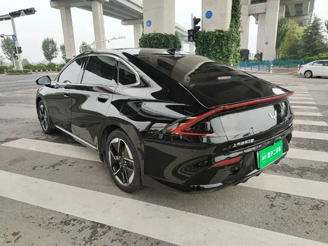 Wuling Starlight — Фото автомобиля 4