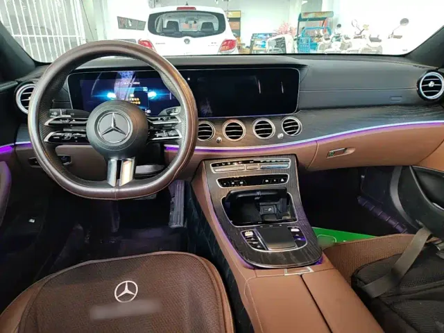 Mercedes-Benz E-Class — Фото автомобиля 9