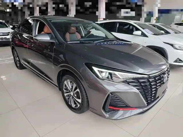 Changan Eado — Фото автомобиля 3