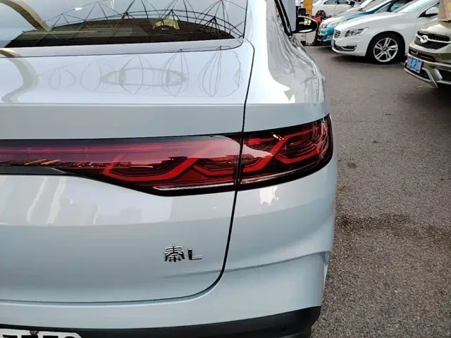 BYD Qin L — Фото автомобиля 7