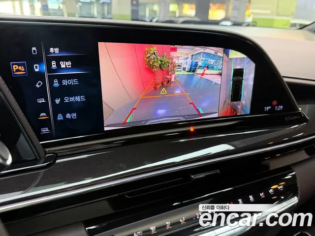 Cadillac Escalade — Фото автомобиля 15