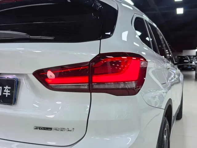 BMW X1 — Фото автомобиля 5