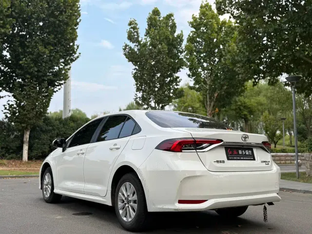 Toyota Corolla — Фото автомобиля 7