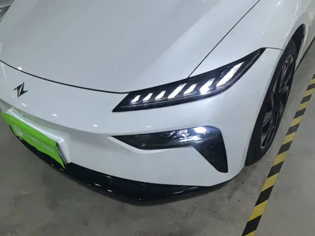 Dongfeng eπ 007 — Фото автомобиля 23