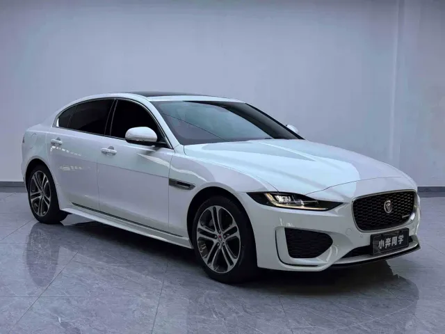 Jaguar XEL — Фото автомобиля 3