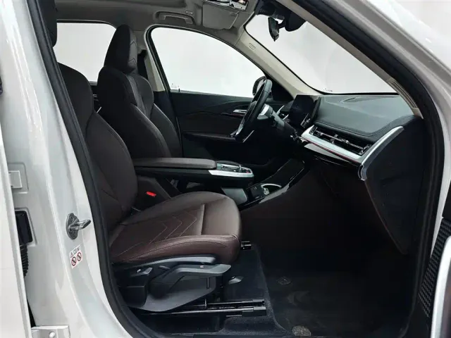 BMW X1 — Фото автомобиля 12
