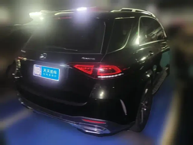 Mercedes-Benz GLE-Class — Фото автомобиля 2