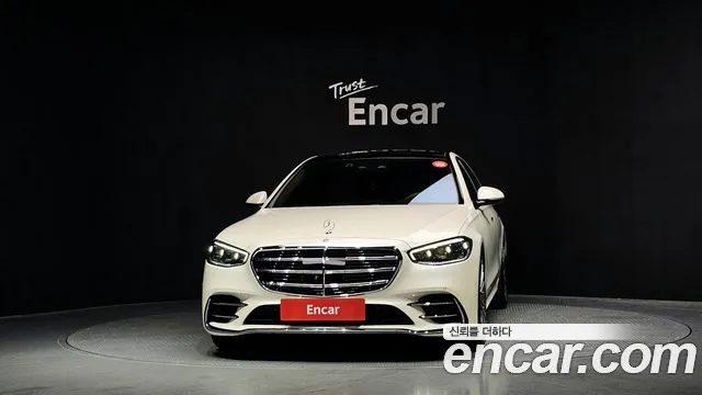Mercedes-Benz S-Class — Фото автомобиля 3