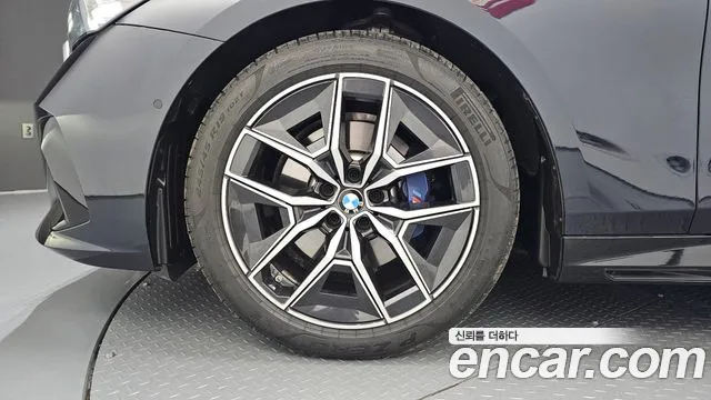 BMW 5-Series — Фото автомобиля 4