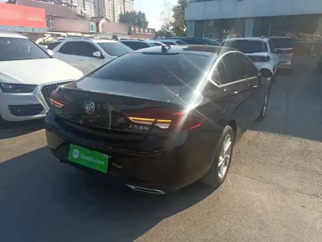 Buick Regal — Фото автомобиля 6