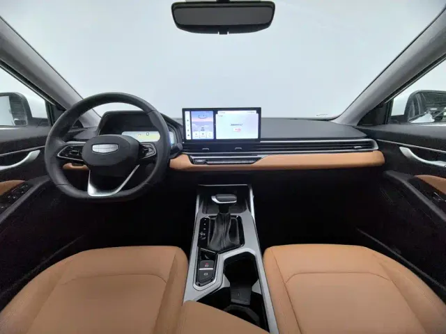 Geely Emgrand — Фото автомобиля 5