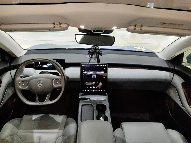 Nio ET5 — Фото автомобиля 2