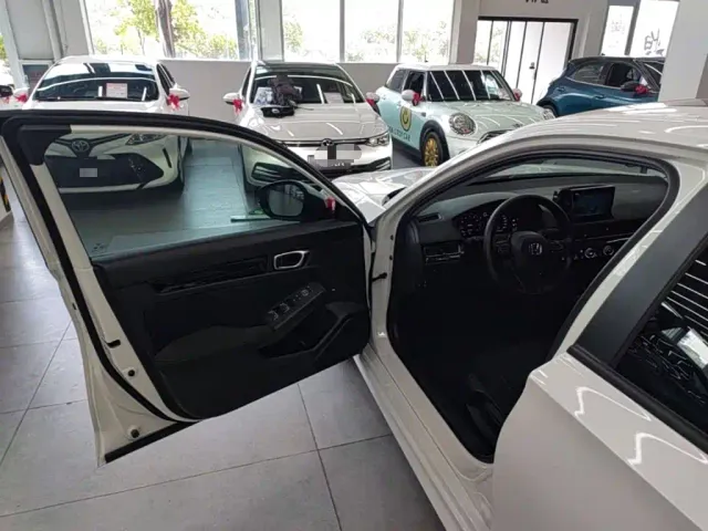 Honda Civic — Фото автомобиля 15