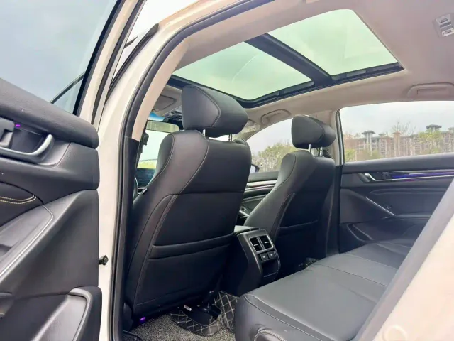 Honda Accord — Фото автомобиля 15