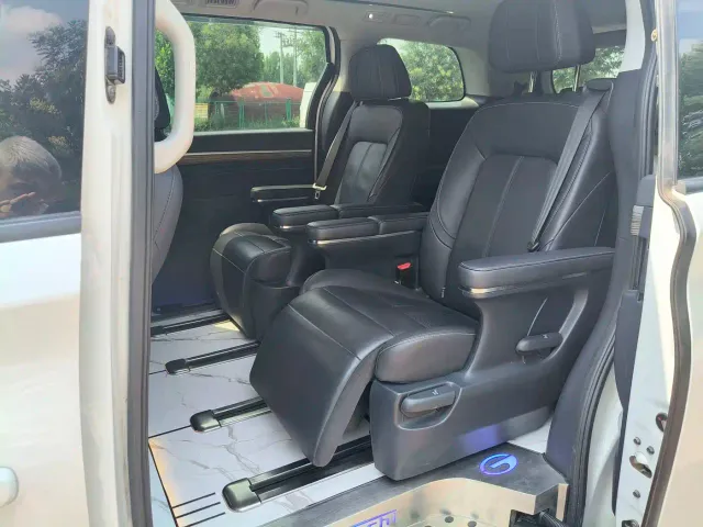GAC Trumpchi M8 — Фото автомобиля 8