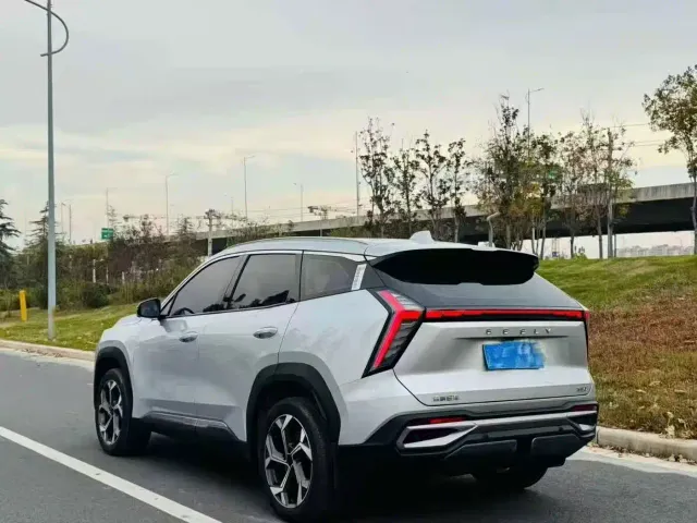 Geely Boyue L — Фото автомобиля 9