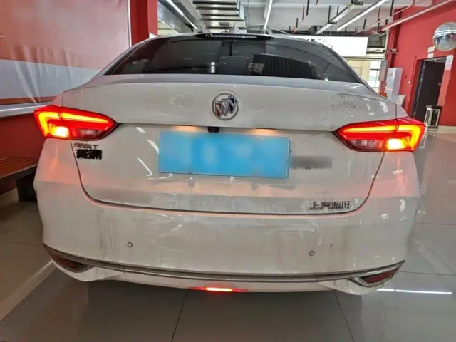 Buick Verano — Фото автомобиля 5