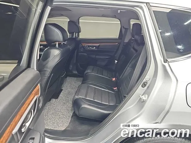 Honda CR-V CR-V 5-е поколение 2.0 гибрид Touring 4WD — Фото автомобиля 12