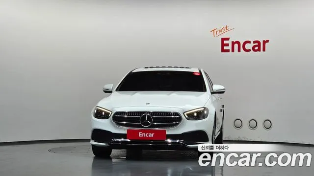 Mercedes-Benz E-Class E-класс W213 E350 4MATIC Avantgarde — Фото автомобиля 3