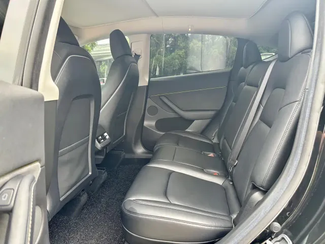 Tesla Model Y 2022 Facelift Rear-Wheel Drive Version — Фото автомобиля 8