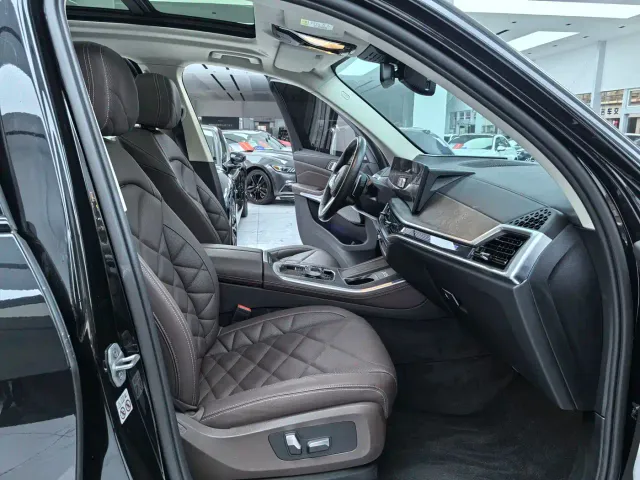 BMW X5 — Фото автомобиля 12
