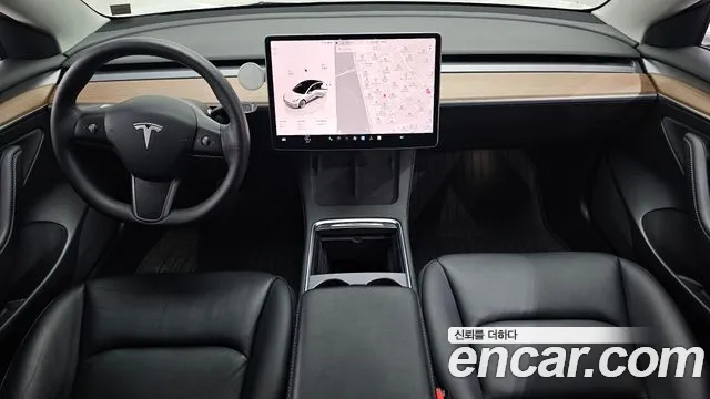 Tesla Model 3 — Фото автомобиля 7