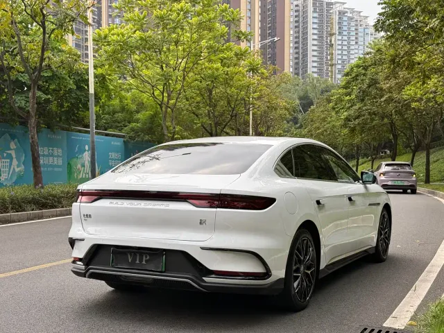 BYD Han — Фото автомобиля 10