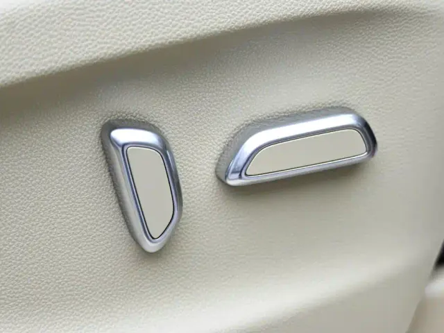 Buick GL8 — Фото автомобиля 25
