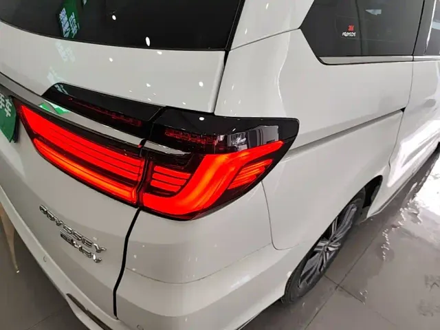 Honda Odyssey — Фото автомобиля 7