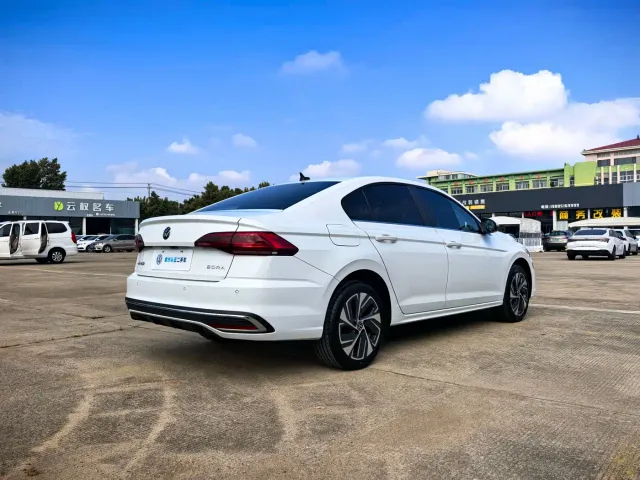 Volkswagen Bora — Фото автомобиля 9