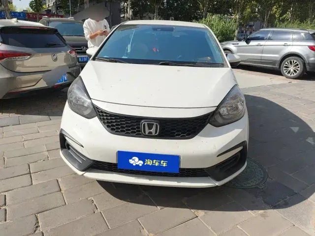 Honda Fit — Фото автомобиля 2