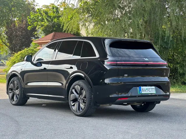 Li Auto L6 — Фото автомобиля 16