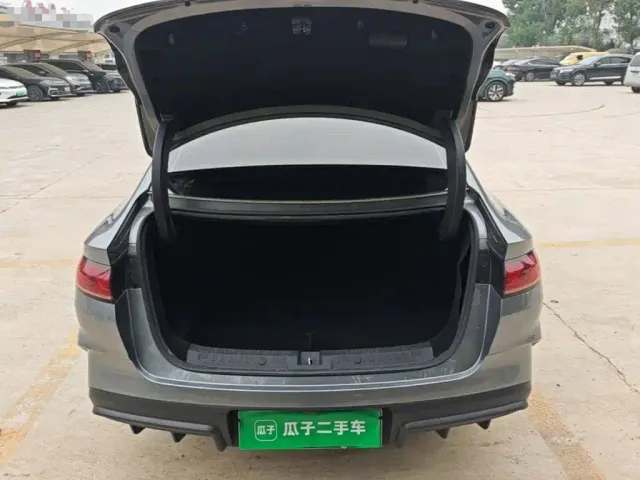BYD Qin L — Фото автомобиля 18