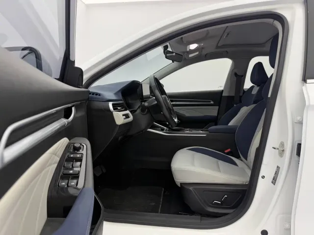 Geely Emgrand — Фото автомобиля 16