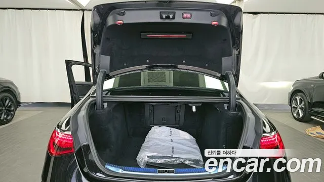 Mercedes-Benz S-Class — Фото автомобиля 20