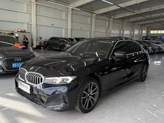 Фотография автомобиля — BMW 3 Series