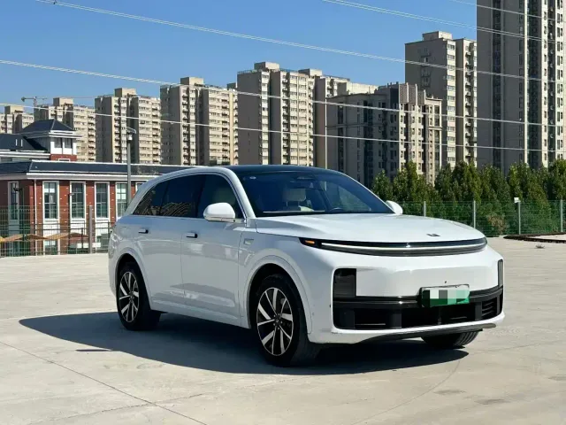 Li Auto L7 — Фото автомобиля 3