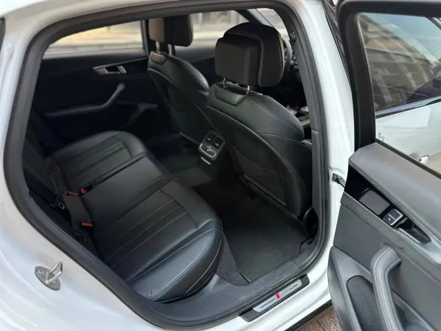 Audi A4L — Фото автомобиля 21