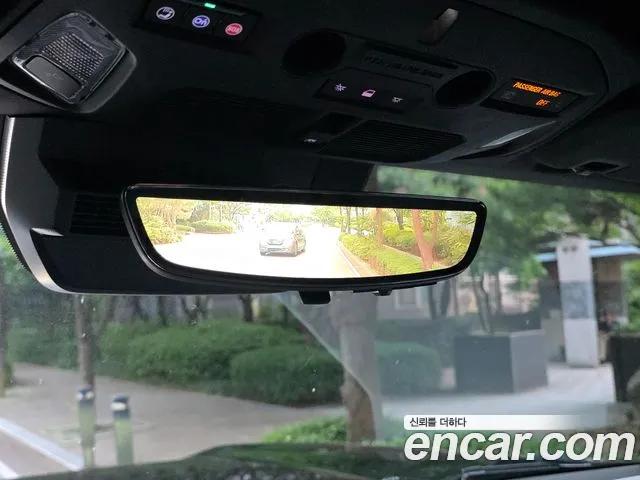 GMC Hummer EV — Фото автомобиля 16
