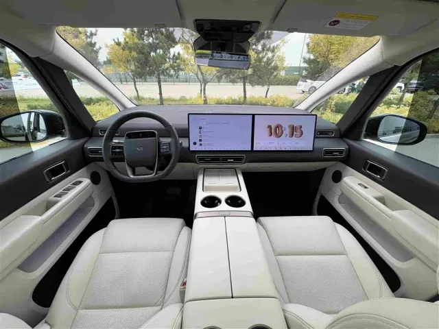 Li Auto MEGA — Фото автомобиля 8