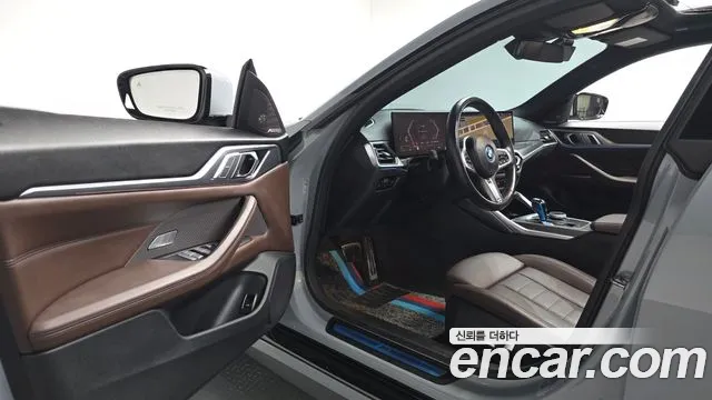 BMW i4 — Фото автомобиля 15
