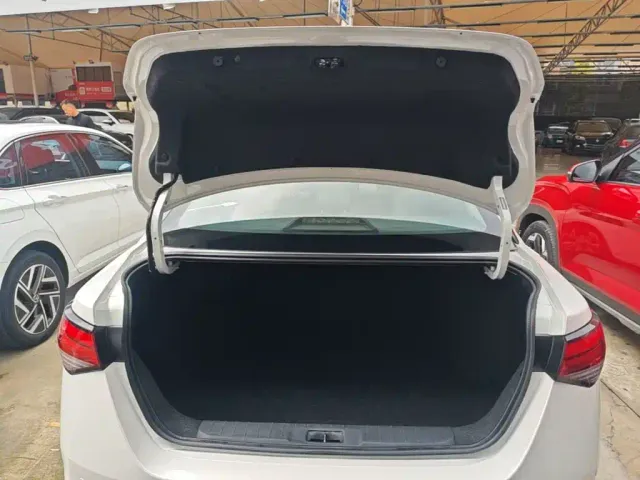 Nissan Sylphy — Фото автомобиля 18