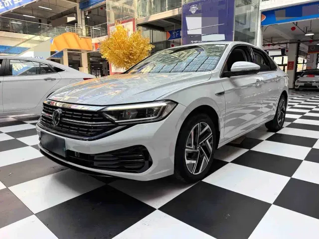 Фотография автомобиля — Volkswagen Sagitar